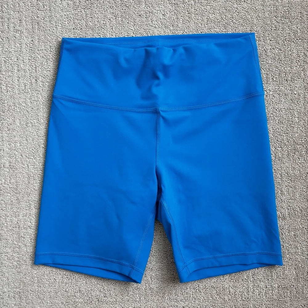 Lululemon Wunder Train 8”Shorts